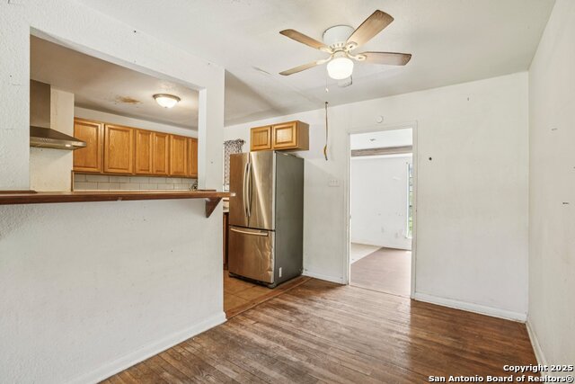 Listing photo id 8 for 142 Newport