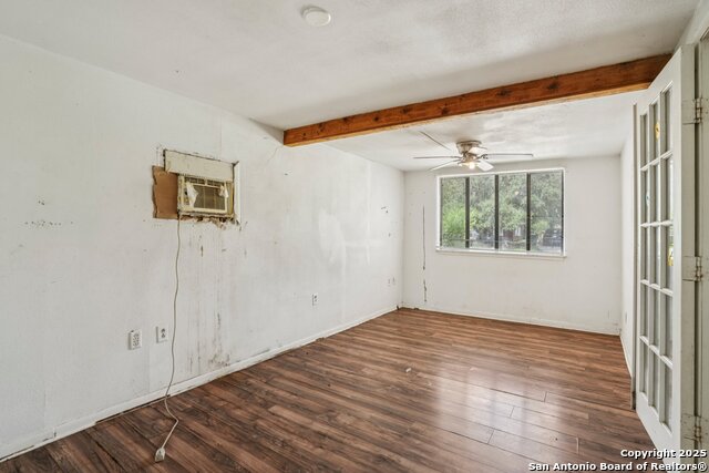 Listing photo id 14 for 142 Newport