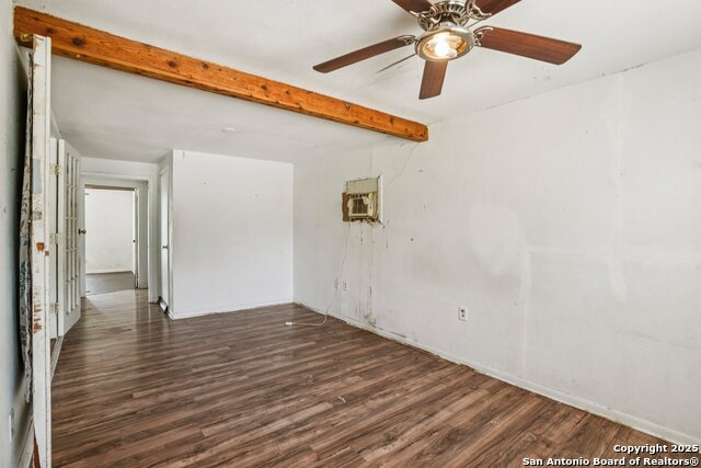 Listing photo id 15 for 142 Newport