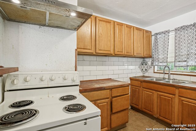 Listing photo id 5 for 142 Newport