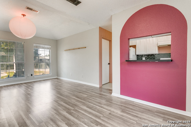 Image 10 of 24 For 221 Sharer  