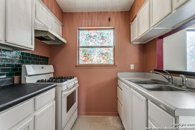 Image 11 of 24 For 221 Sharer  