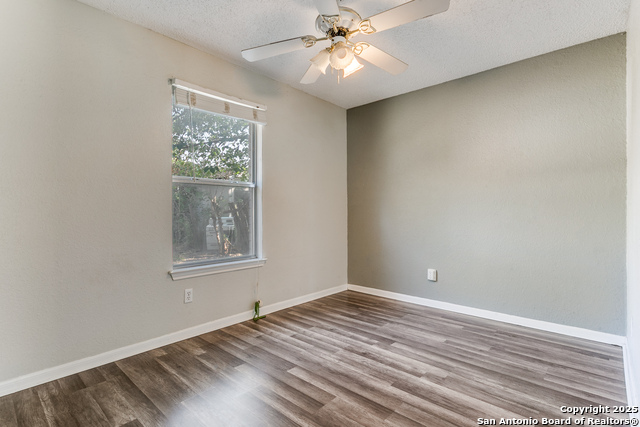 Image 16 of 24 For 221 Sharer  