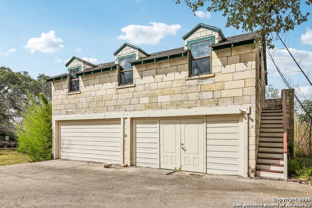 Image 8 of 10 For 7735 Mockingbird Ln