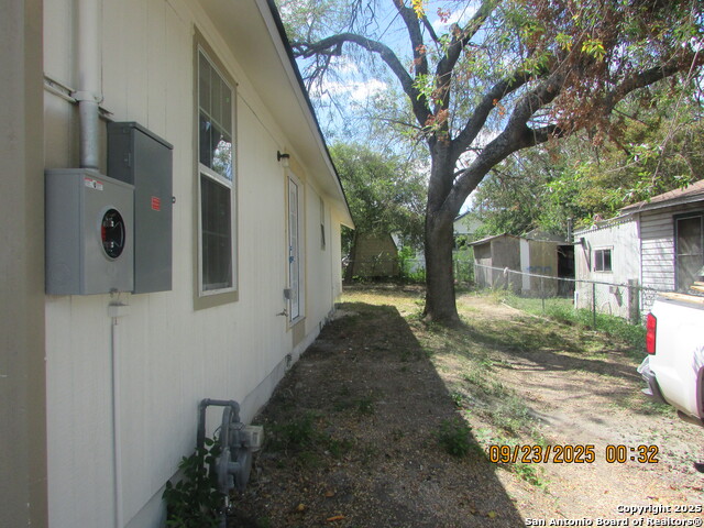 Image 4 of 17 For 2116 Mckinley