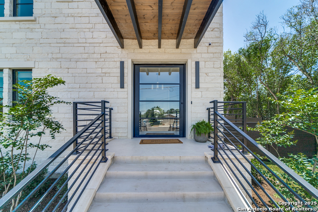 Details for 401 Oak Park Dr Unit B, Boerne, TX 78006