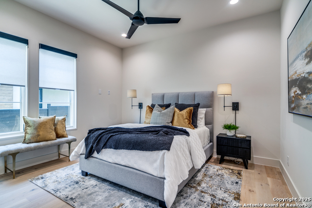 Listing photo id 10 for 401 Oak Park Dr Unit B