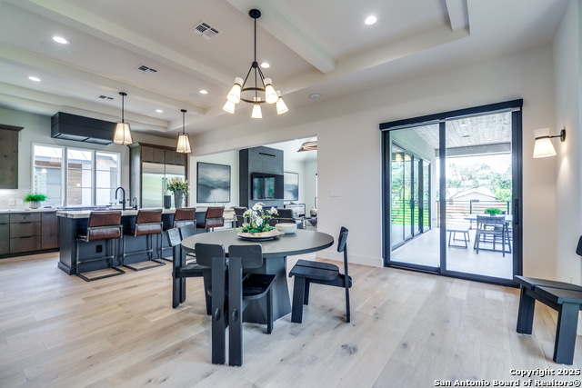 Listing photo id 15 for 401 Oak Park Dr Unit B