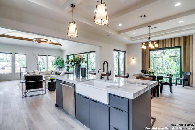 Listing photo id 19 for 401 Oak Park Dr Unit B