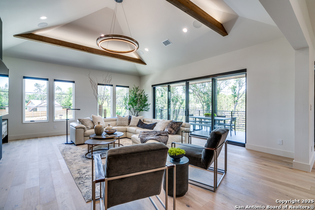 Listing photo id 20 for 401 Oak Park Dr Unit B