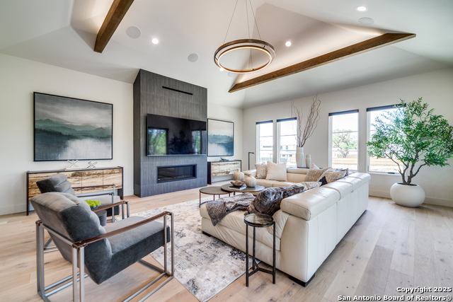 Listing photo id 21 for 401 Oak Park Dr Unit B