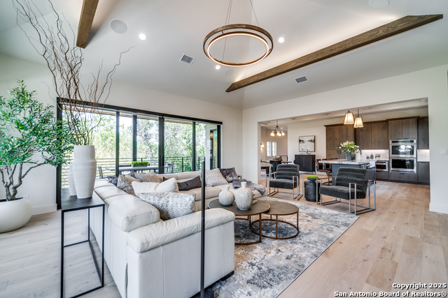 Listing photo id 22 for 401 Oak Park Dr Unit B