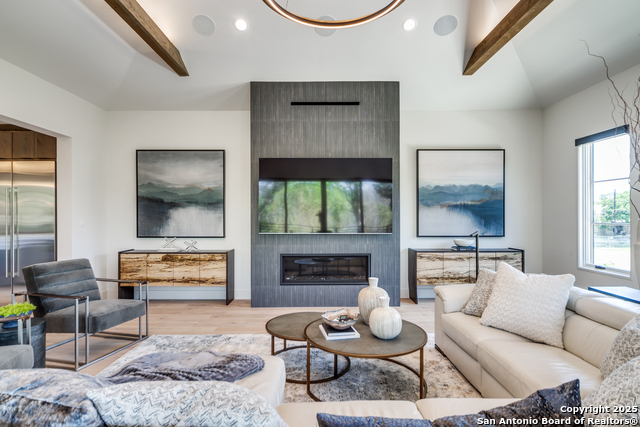Listing photo id 23 for 401 Oak Park Dr Unit B