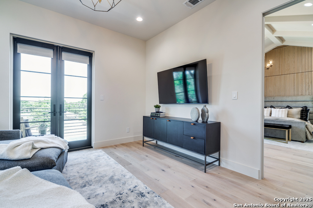 Listing photo id 25 for 401 Oak Park Dr Unit B