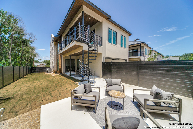 Listing photo id 32 for 401 Oak Park Dr Unit B