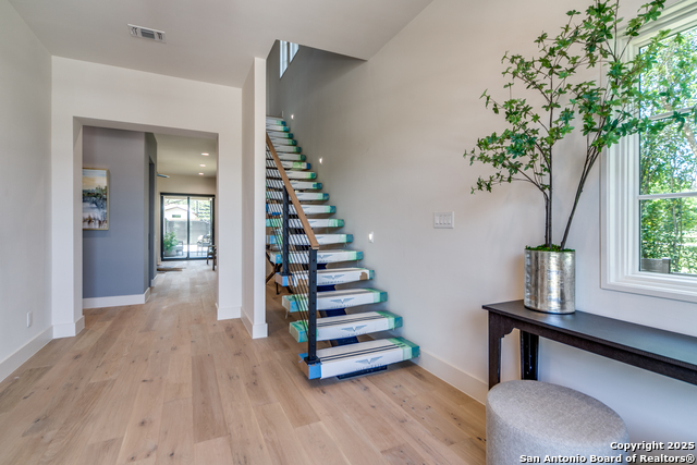 Listing photo id 6 for 401 Oak Park Dr Unit B