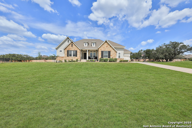Details for 195 Piper St, Castroville, TX 78009