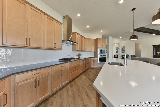 Image 12 of 47 For 195 Piper St