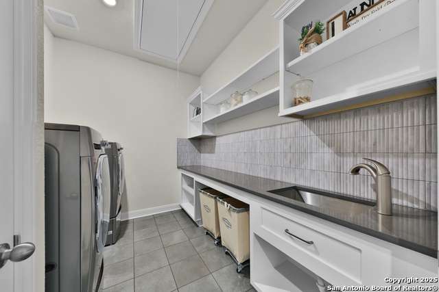 Image 19 of 47 For 195 Piper St