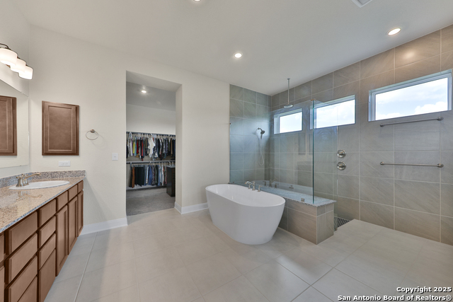 Image 36 of 47 For 195 Piper St