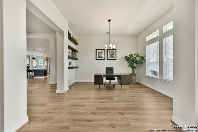 Image 6 of 47 For 195 Piper St