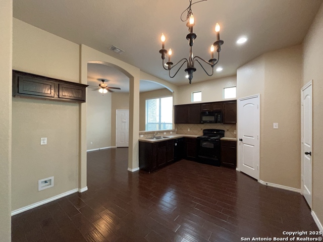 Listing photo id 11 for 957 Floating Star