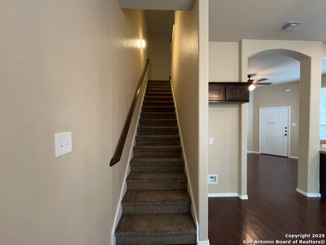 Listing photo id 14 for 957 Floating Star