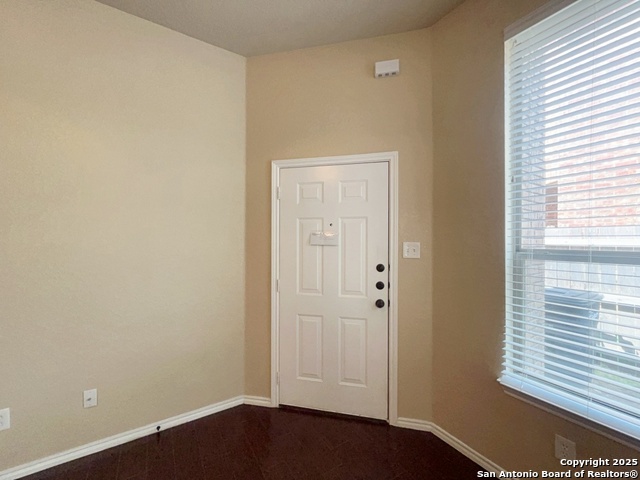 Listing photo id 29 for 957 Floating Star