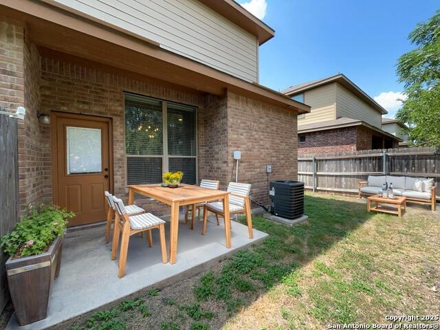 Listing photo id 3 for 957 Floating Star