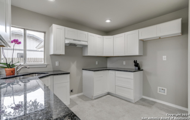 Image 11 of 25 For 6066 Whispering Lake