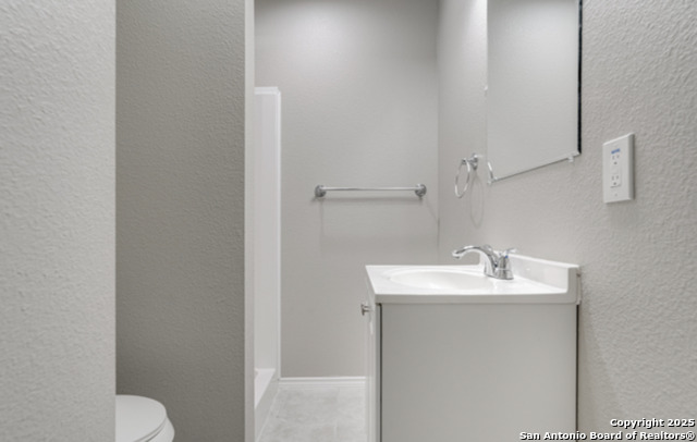 Image 21 of 25 For 6066 Whispering Lake