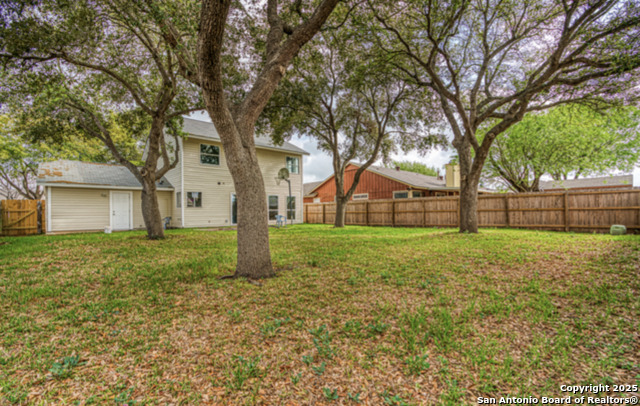 Image 22 of 25 For 6066 Whispering Lake