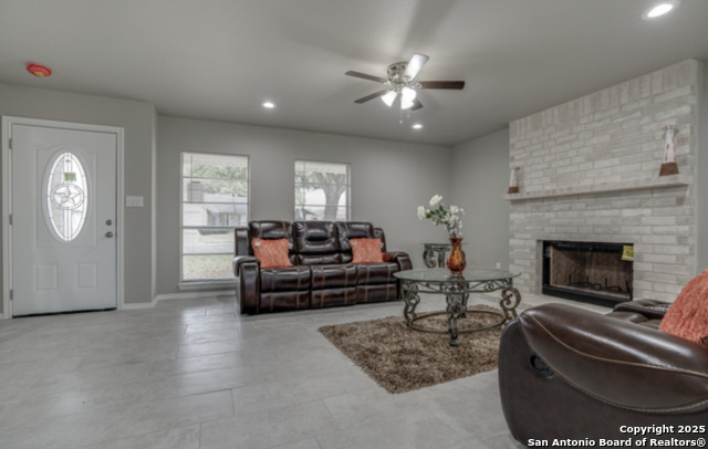 Image 8 of 25 For 6066 Whispering Lake