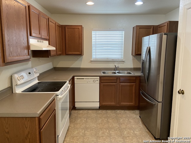 Image 3 of 8 For 3318 Marble Spur