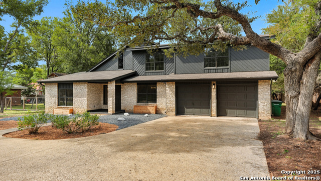 Image 2 of 36 For 1738 Mountjoy