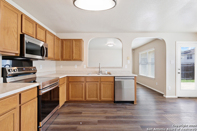 Image 10 of 25 For 8968 Scarlet Creek