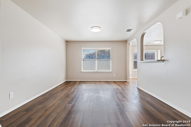 Image 6 of 25 For 8968 Scarlet Creek