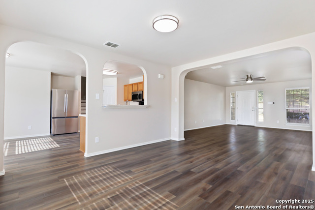 Image 7 of 25 For 8968 Scarlet Creek