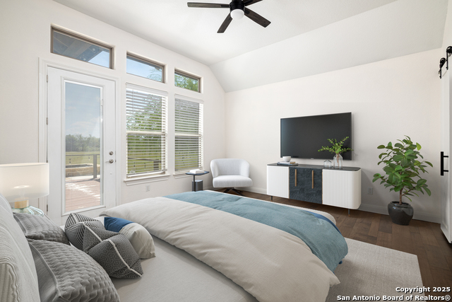 Listing photo id 9 for 212 Ferryboat Lane