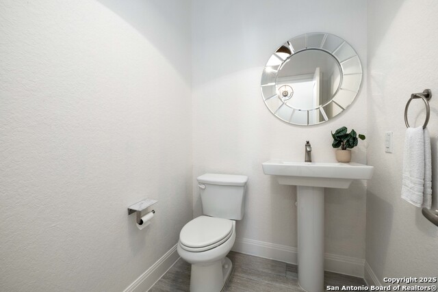 Listing photo id 23 for 212 Ferryboat Lane