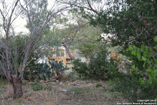 Image 19 of 28 For 620 East Trail