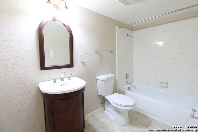 Listing photo id 11 for 14302 Indian Woods