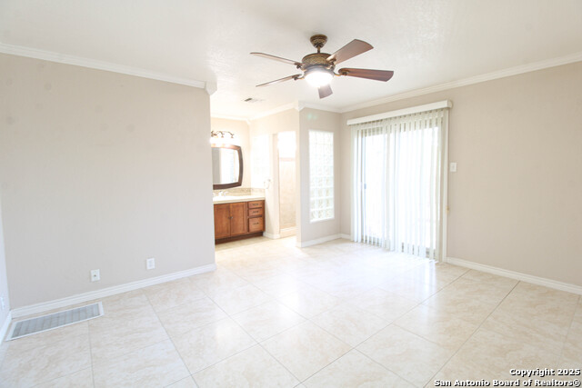 Listing photo id 15 for 14302 Indian Woods