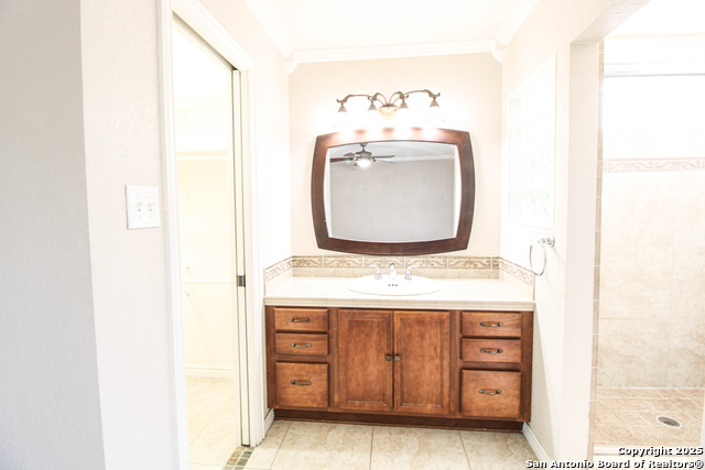 Listing photo id 18 for 14302 Indian Woods