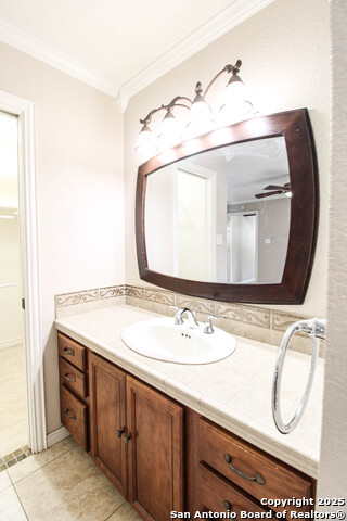 Listing photo id 21 for 14302 Indian Woods