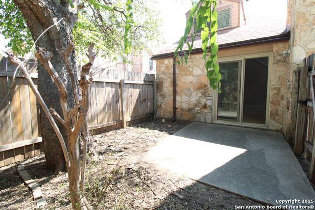 Listing photo id 25 for 14302 Indian Woods