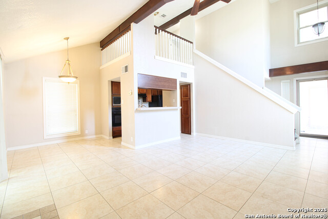 Listing photo id 2 for 14302 Indian Woods