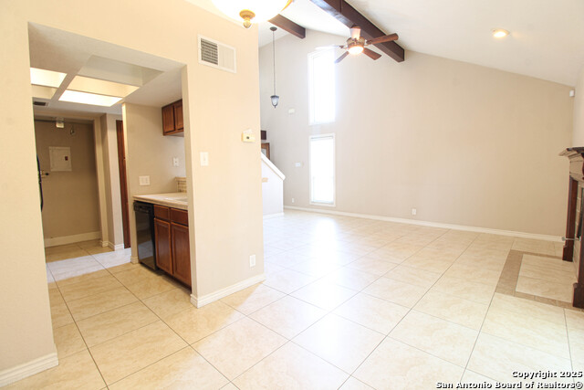 Listing photo id 4 for 14302 Indian Woods