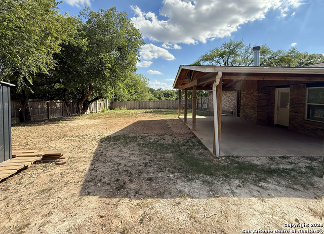 Listing photo id 13 for 11442 Woollcott