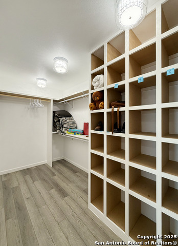 Listing photo id 21 for 11442 Woollcott